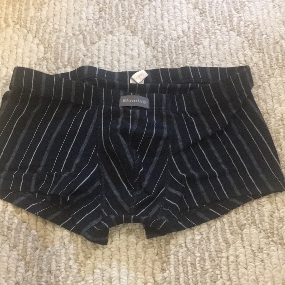 Blumind trunks size small